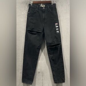 Levi’s‎ High-Waisted Mom Black Tapered  Sliced Jeans  Women’s Size 25x29 NWOT
